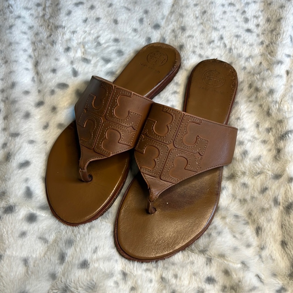 Tory Burch JAMIE Weston Embossed Logo Thong Sandals in Royal Tan US 8.5 Woman’s